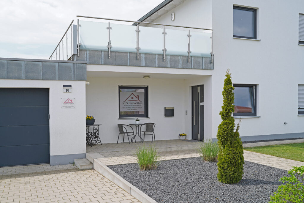 Büro von YES Immobilien in Ellingen, Außenansicht